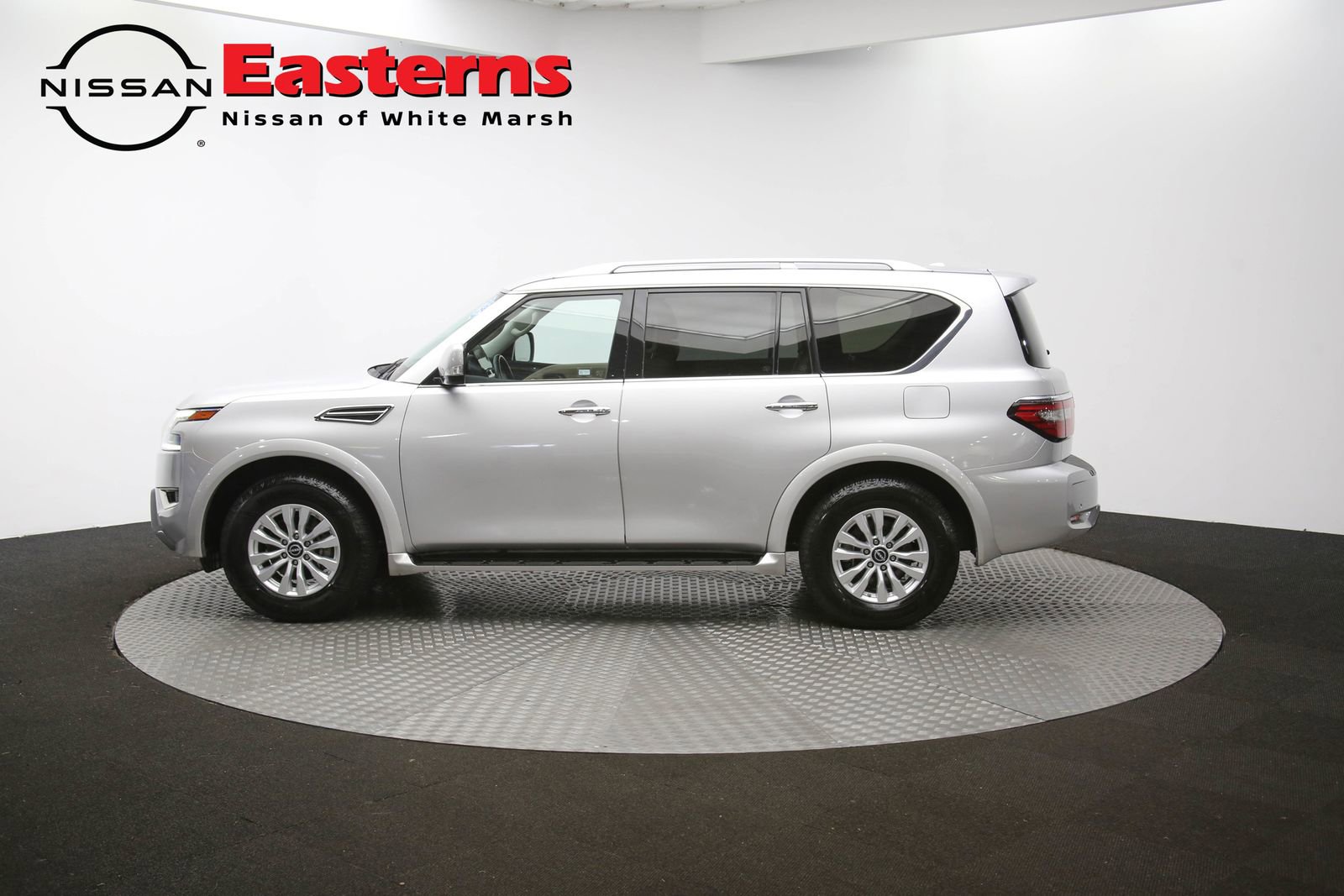 Used 2024 Nissan Armada SV image 58