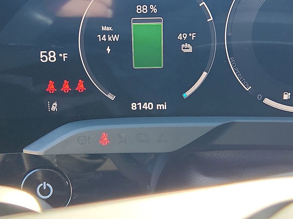 Certified 2025 Porsche Taycan image 18