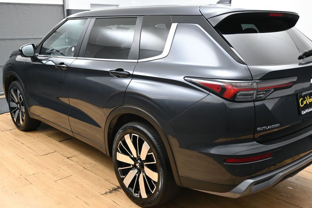 Used 2025 Mitsubishi Outlander SE AWD/4WD image 48