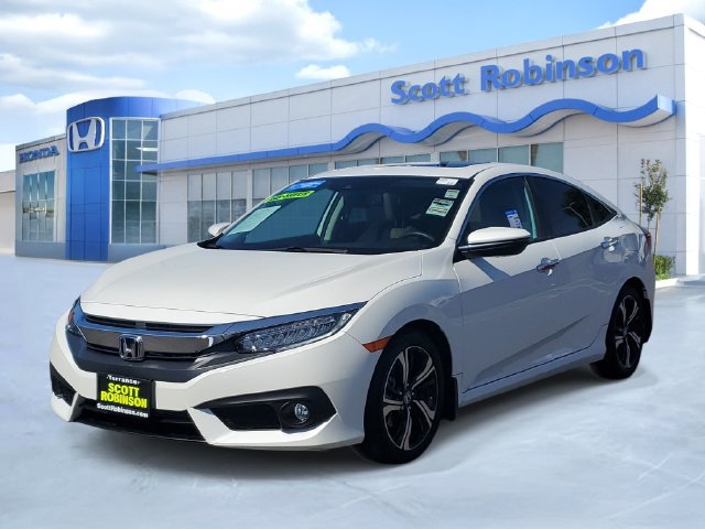 Used 2016 Honda Civic Touring image 2