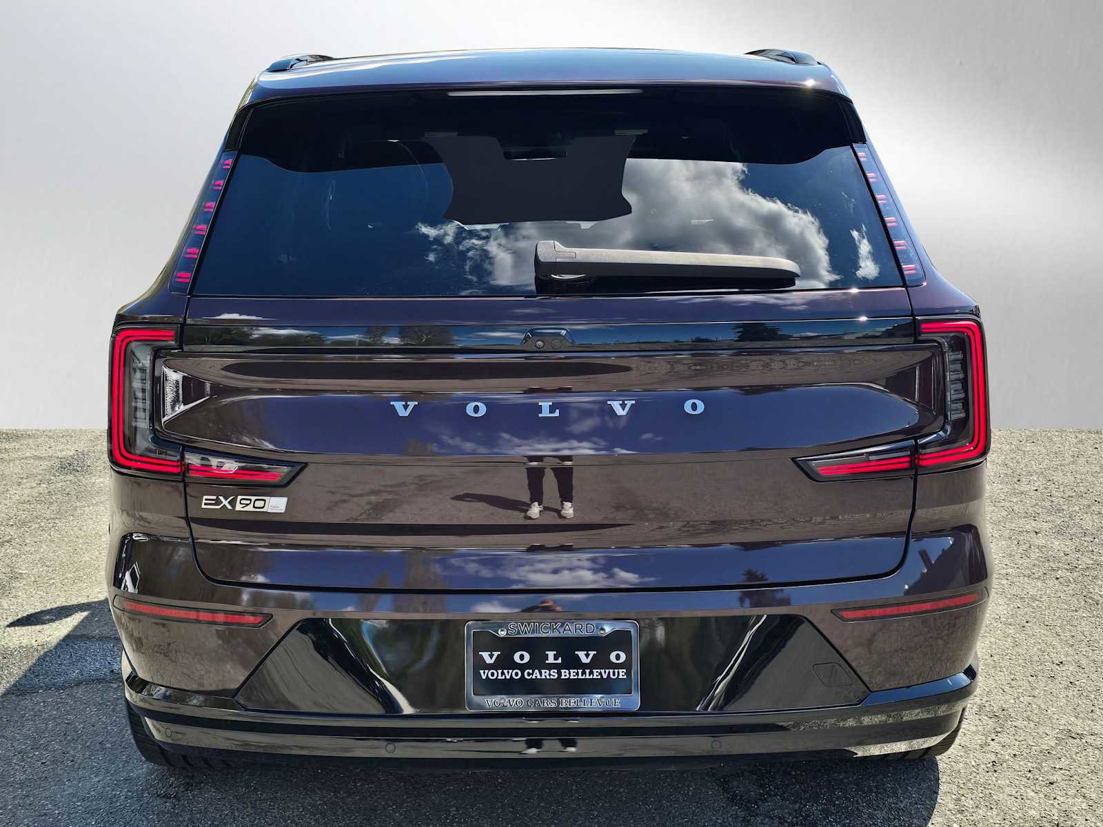 Certified 2025 Volvo EX90 Plus AWD/4WD image 5