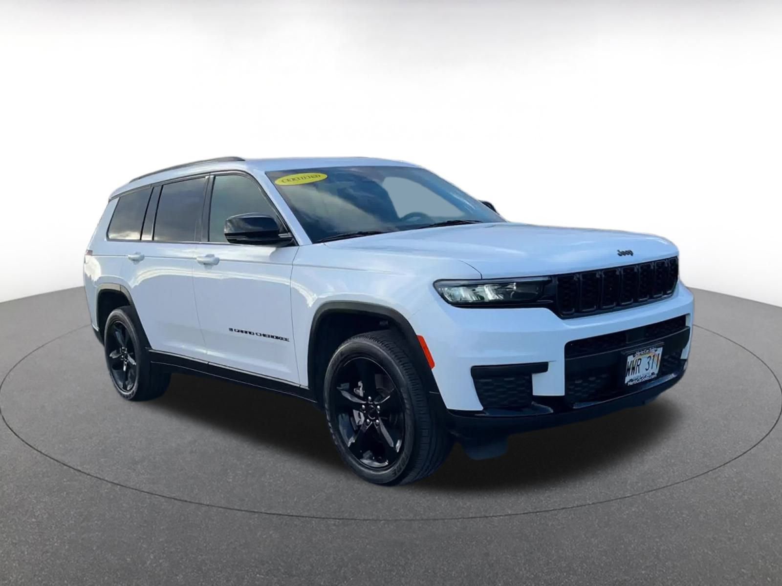 Used 2023 Jeep Grand Cherokee L Laredo image 2