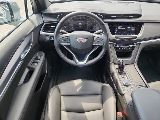 Certified 2024 Cadillac XT6 Luxury w/ LPO, Floor Liner Package AWD/4WD image 11