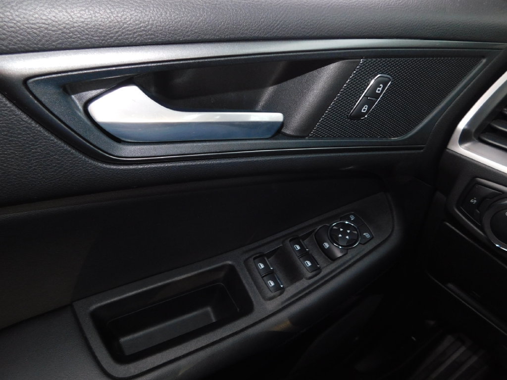 Used 2024 Ford Edge SE AWD/4WD image 25