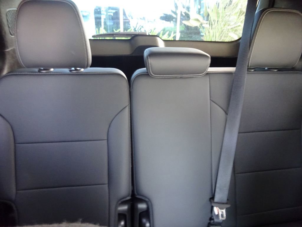 Certified 2025 Buick Enclave Preferred AWD/4WD image 26