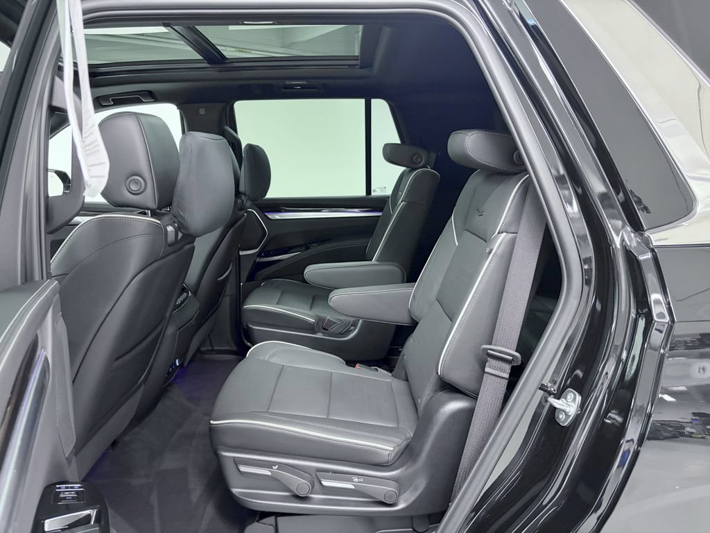 Used 2025 Cadillac Escalade Premium Luxury w/ Touring Package AWD/4WD image 16