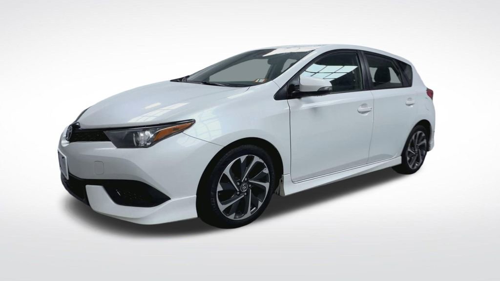 Used 2018 Toyota Corolla iM w/ Carpet Mat Package (TMS) image 4