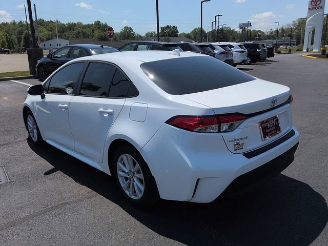 Certified 2026 Toyota Corolla LE w/ LE Premium Package FWD image 5