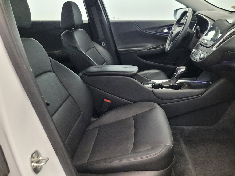 Used 2022 Chevrolet Malibu Premier FWD image 21