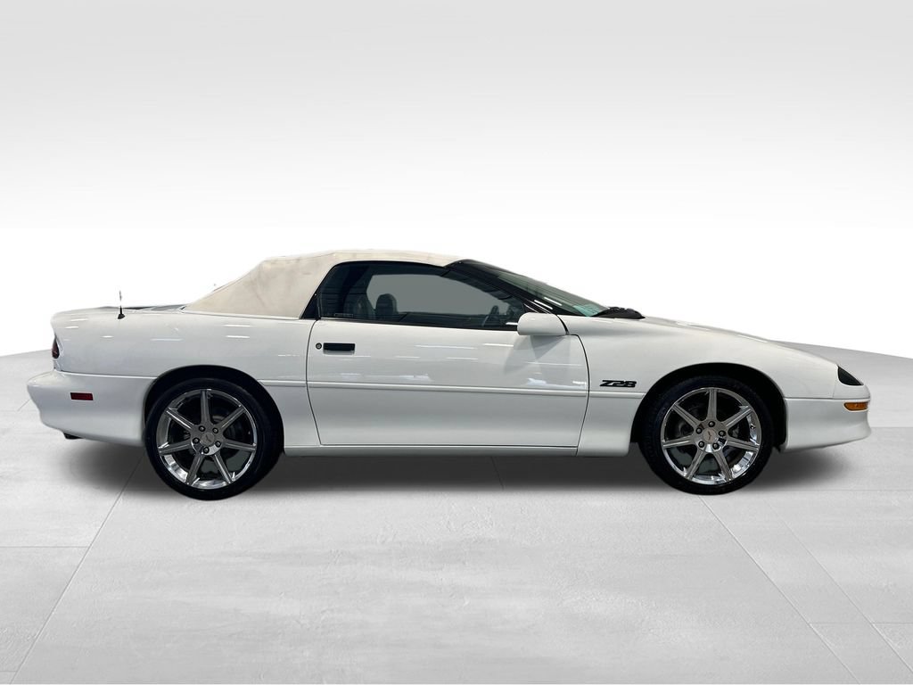 Used 1995 Chevrolet Camaro Z28 RWD image 8