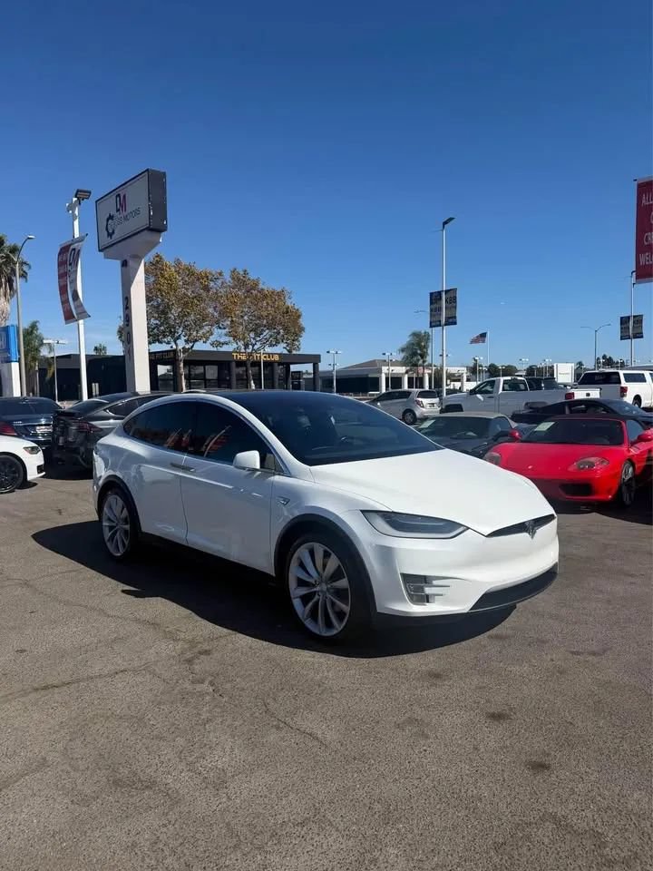 Used 2016 Tesla Model X Performance AWD/4WD image 3