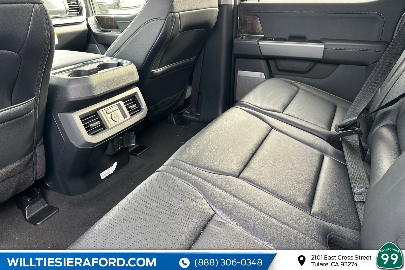 New 2026 Ford F250 Lariat w/ Black Appearance Package image 11