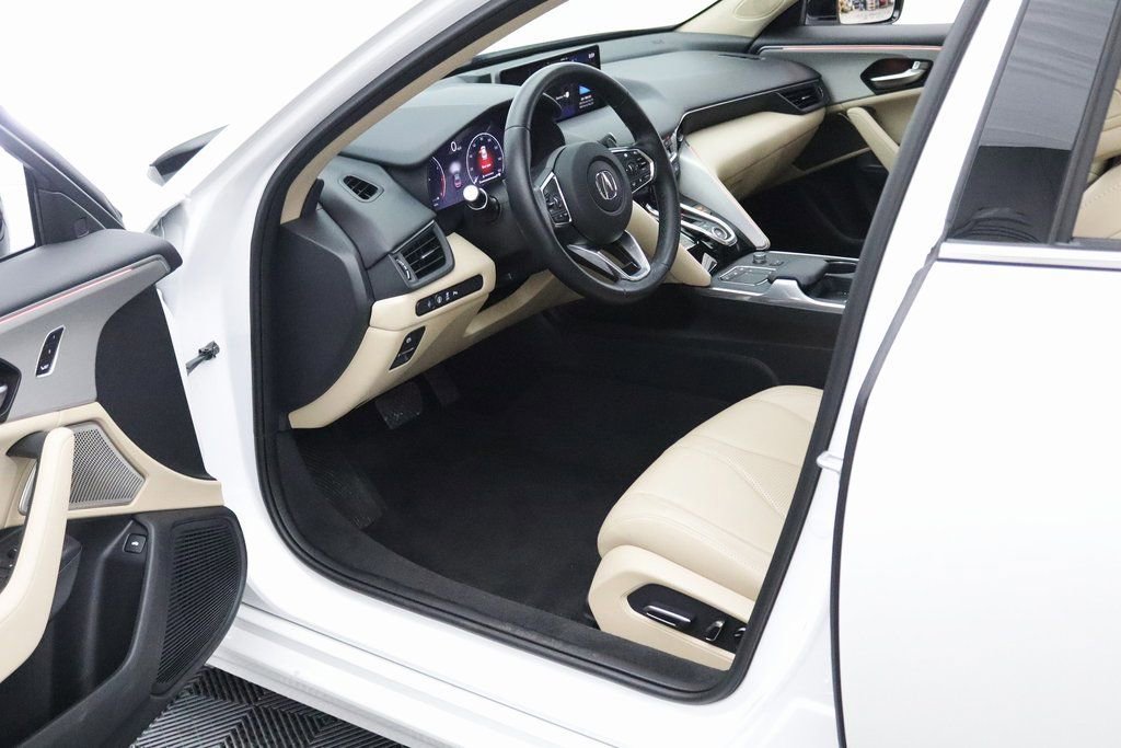 Certified 2025 Acura TLX w/ Technology Package image 15