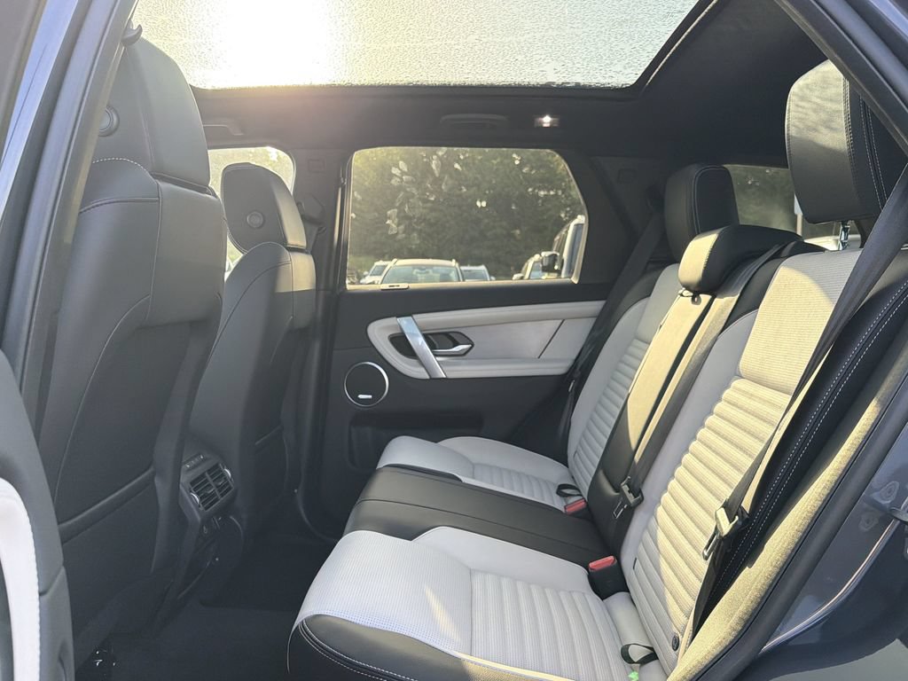 New 2026 Land Rover Discovery Sport Landmark AWD/4WD image 5