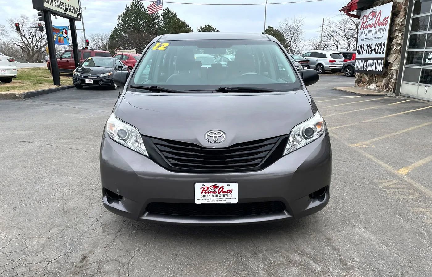 Used 2012 Toyota Sienna w/ Towing Pkg FWD image 18