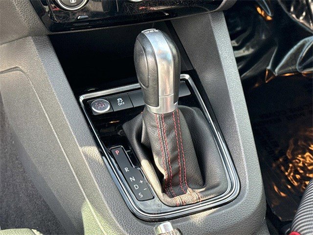 Used 2015 Volkswagen Jetta GLI SEL image 23