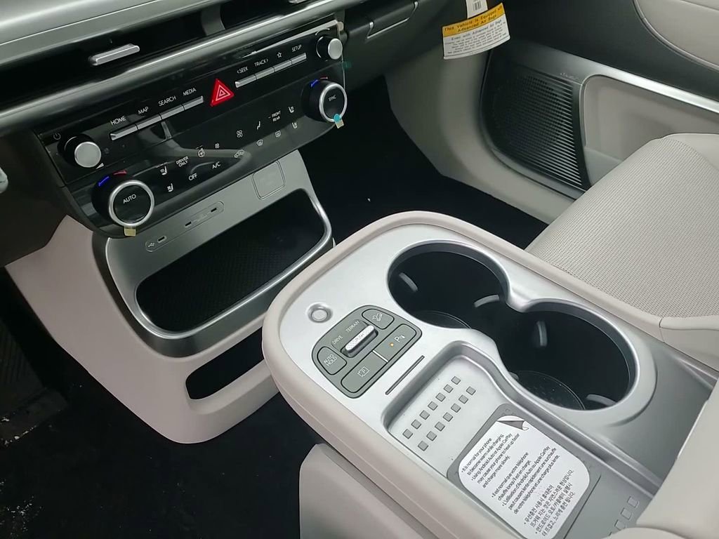 New 2026 Hyundai Ioniq 9 Limited image 21