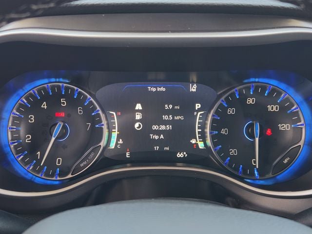 New 2026 Chrysler Pacifica Select FWD image 11