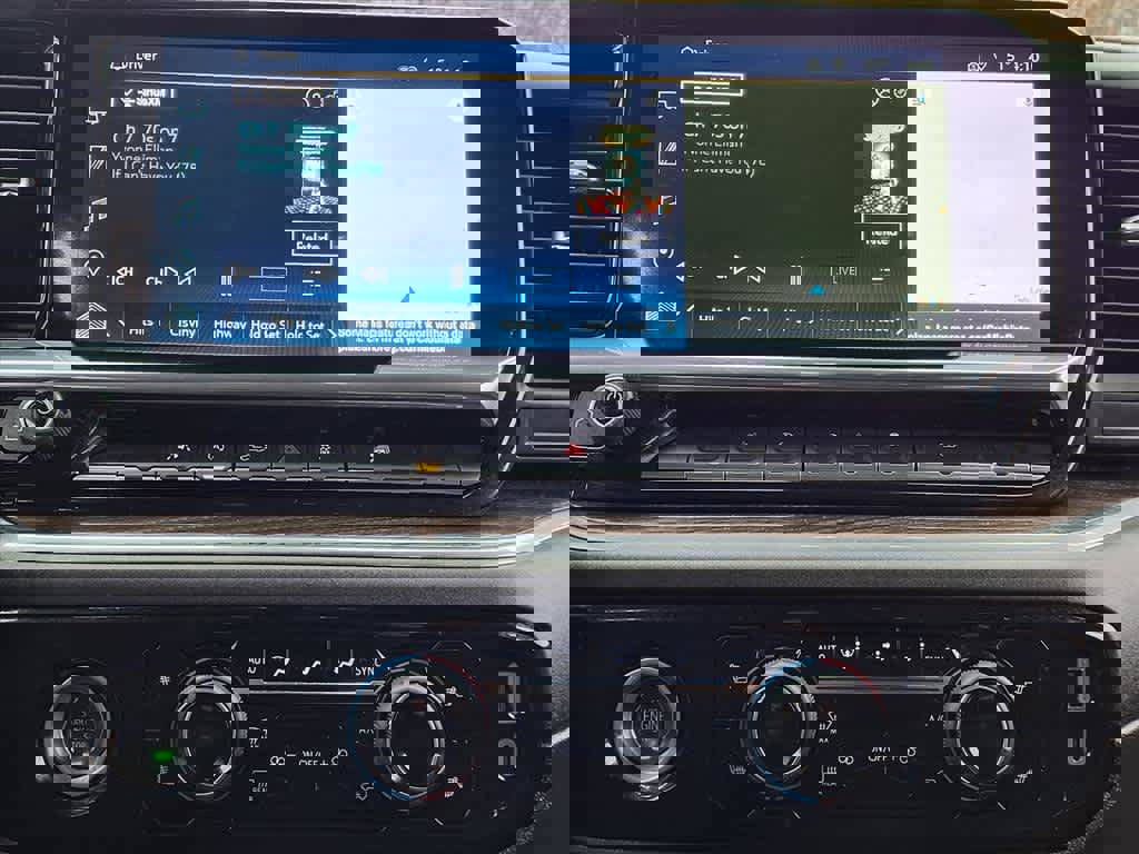 Used 2024 Chevrolet Silverado 1500 LT image 15