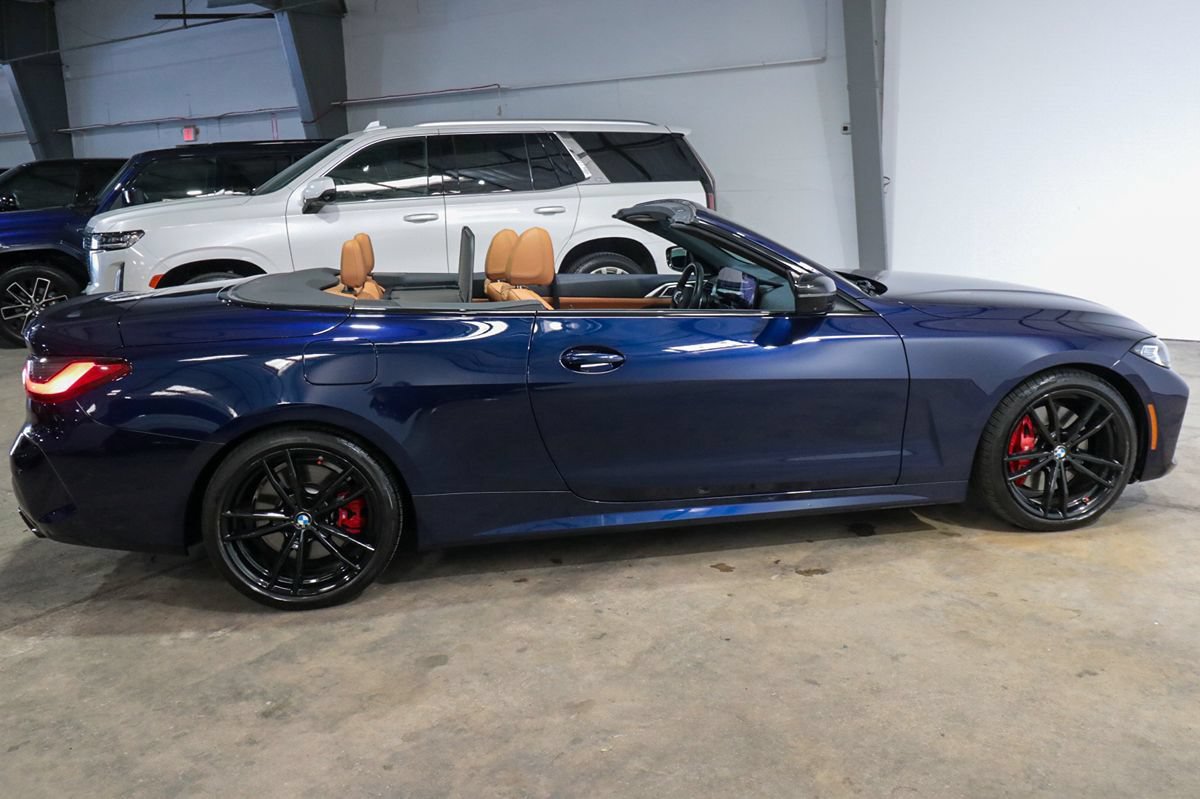 Used 2024 BMW M440i Convertible RWD image 9