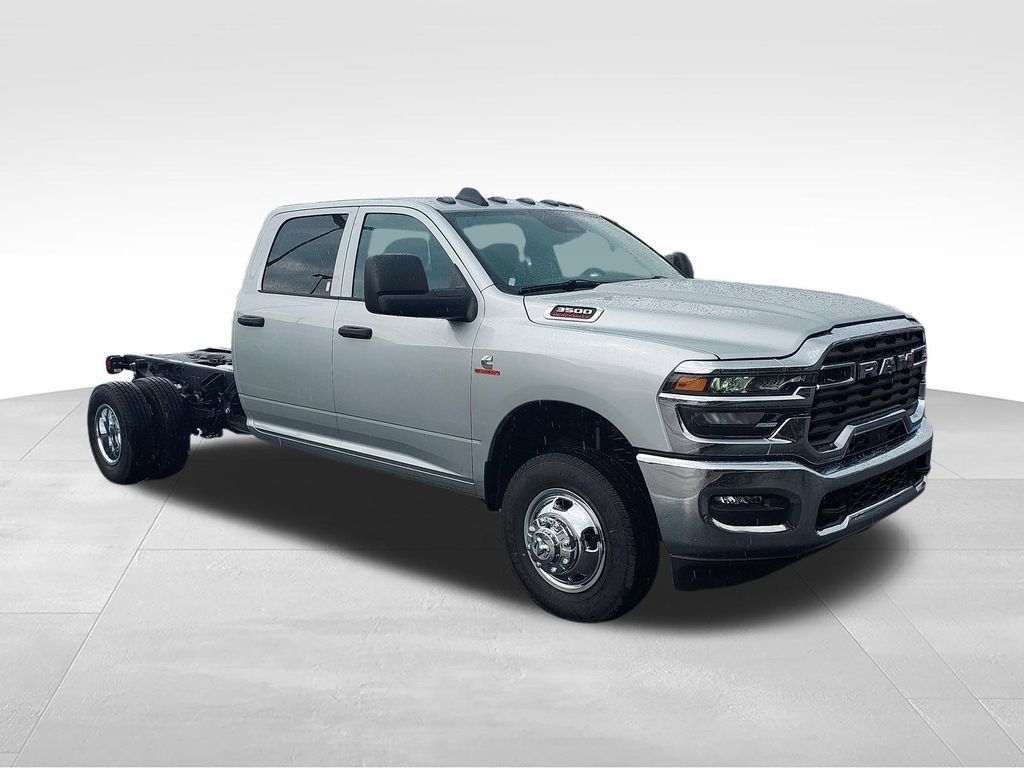 New 2027 RAM 3500 Tradesman w/ Chrome Appearance Group A AWD/4WD image 7