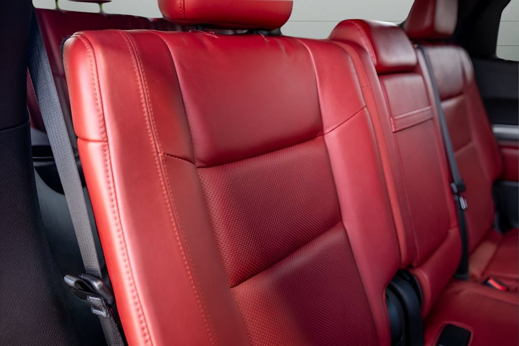 Used 2018 Dodge Durango R/T w/ Blacktop Package AWD/4WD image 73