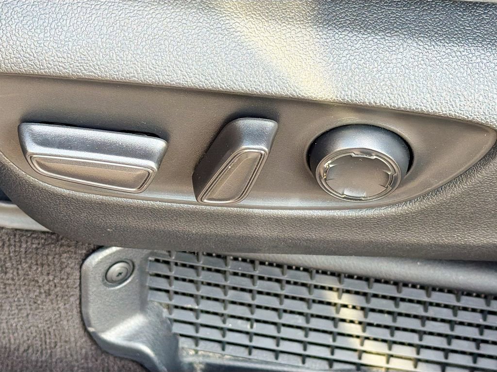 Used 2023 Toyota Sienna XLE image 25