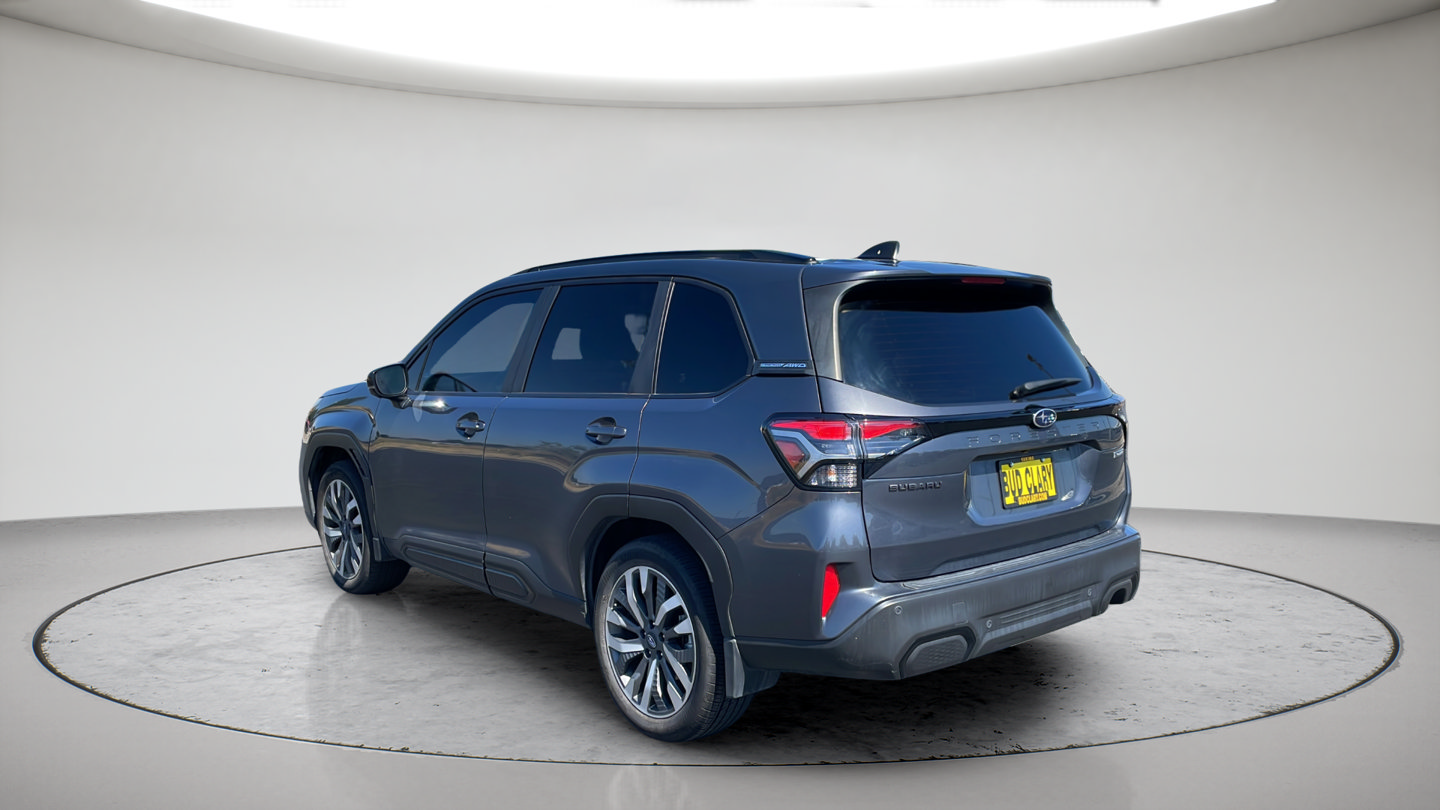 Used 2025 Subaru Forester Touring AWD/4WD image 15