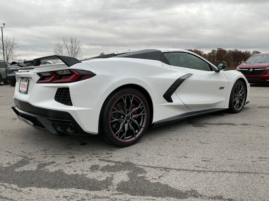 Used 2023 Chevrolet Corvette Stingray Premium Conv w/ Z51 Performance Package image 3