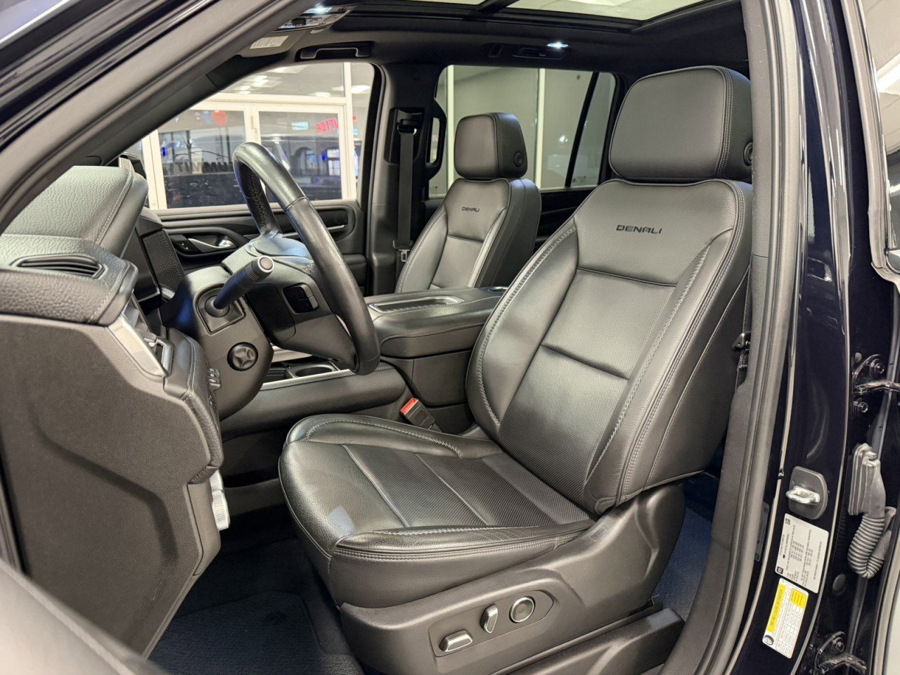 Used 2021 GMC Yukon XL Denali image 40