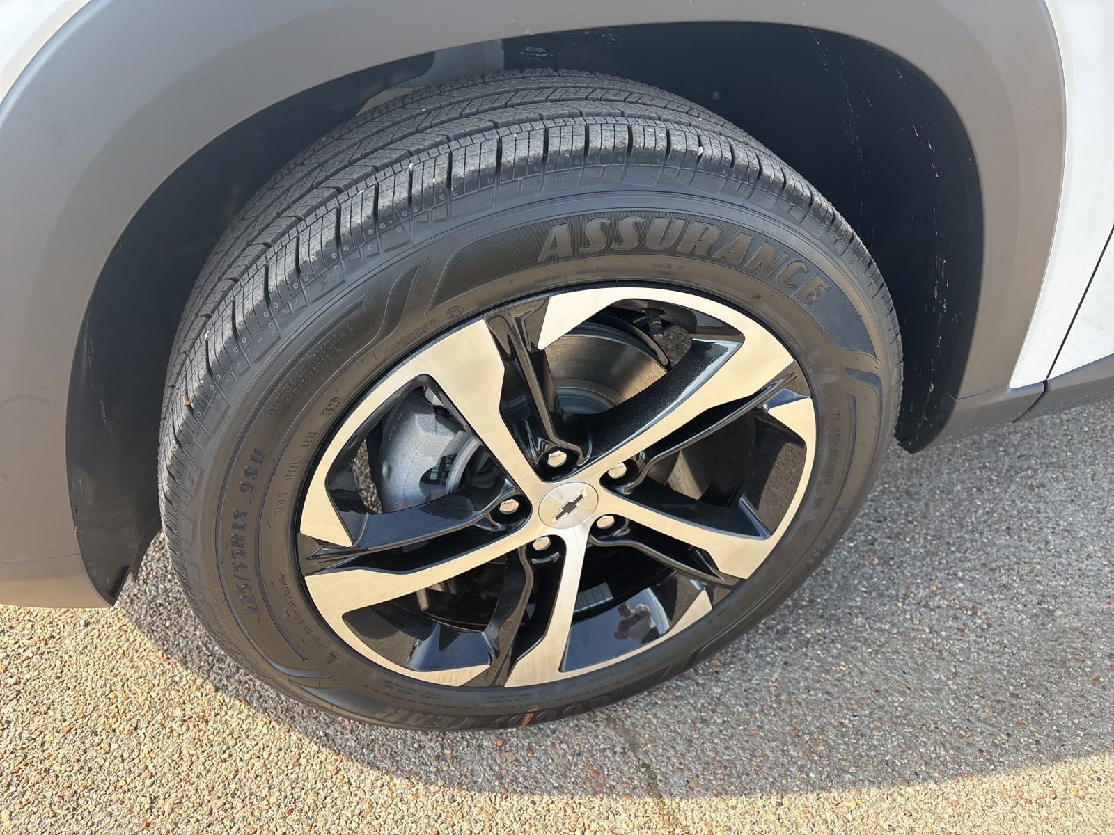 New 2026 Chevrolet Trax RS w/ Driver Confidence Package image 32