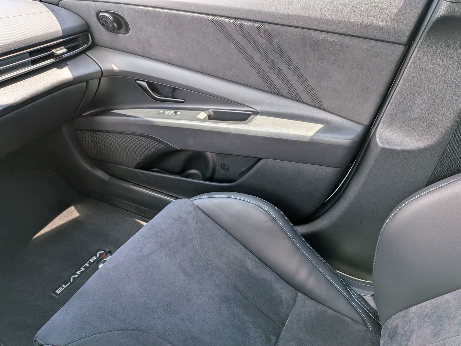 Used 2025 Hyundai Elantra N FWD image 19