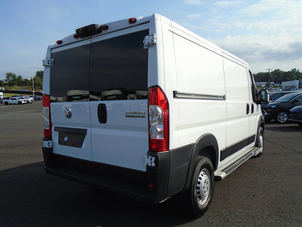 Used 2025 RAM ProMaster 2500 w/ U-Haul Equipment Group FWD image 3