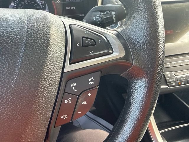 Used 2018 Ford Fusion SE w/ Fusion SE Technology Package FWD image 19