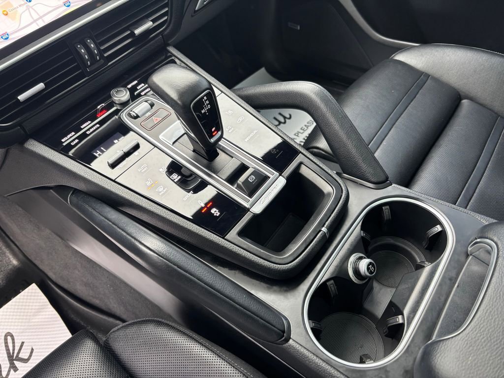 Used 2021 Porsche Cayenne S AWD/4WD image 17