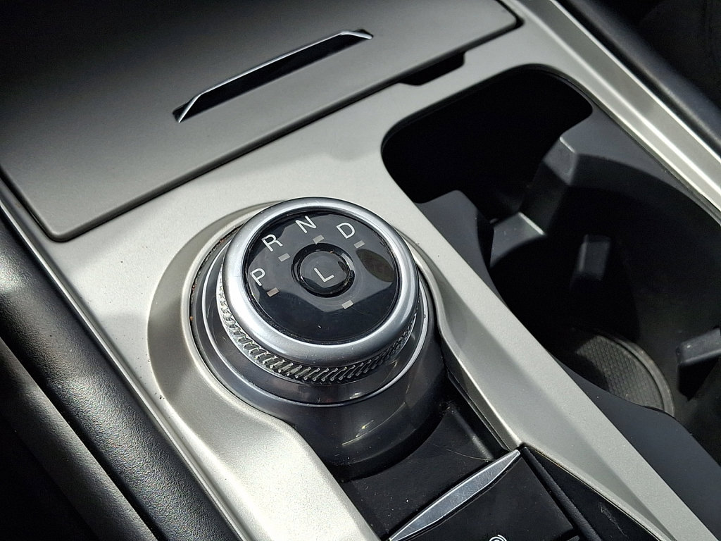 Used 2022 Ford Explorer XLT image 30