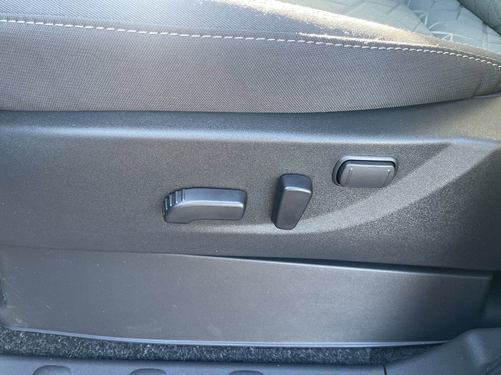 New 2026 Nissan Frontier SV image 18