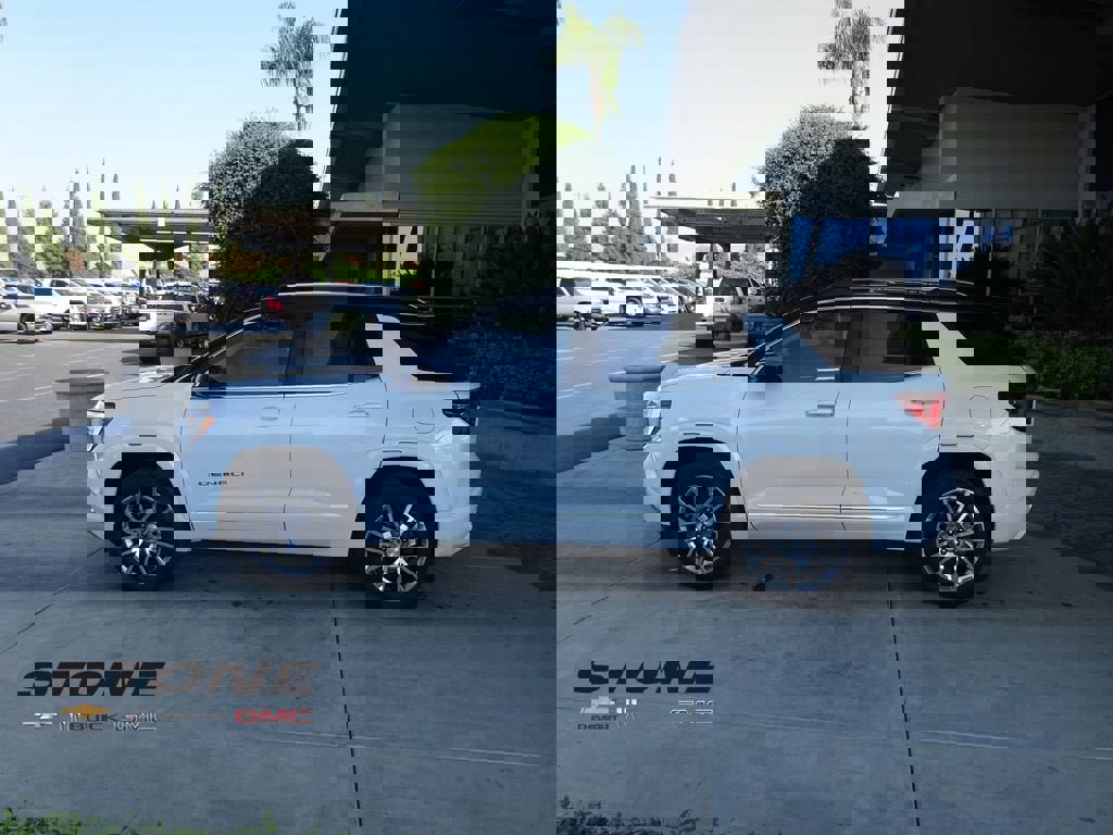 New 2026 GMC Terrain Denali image 5