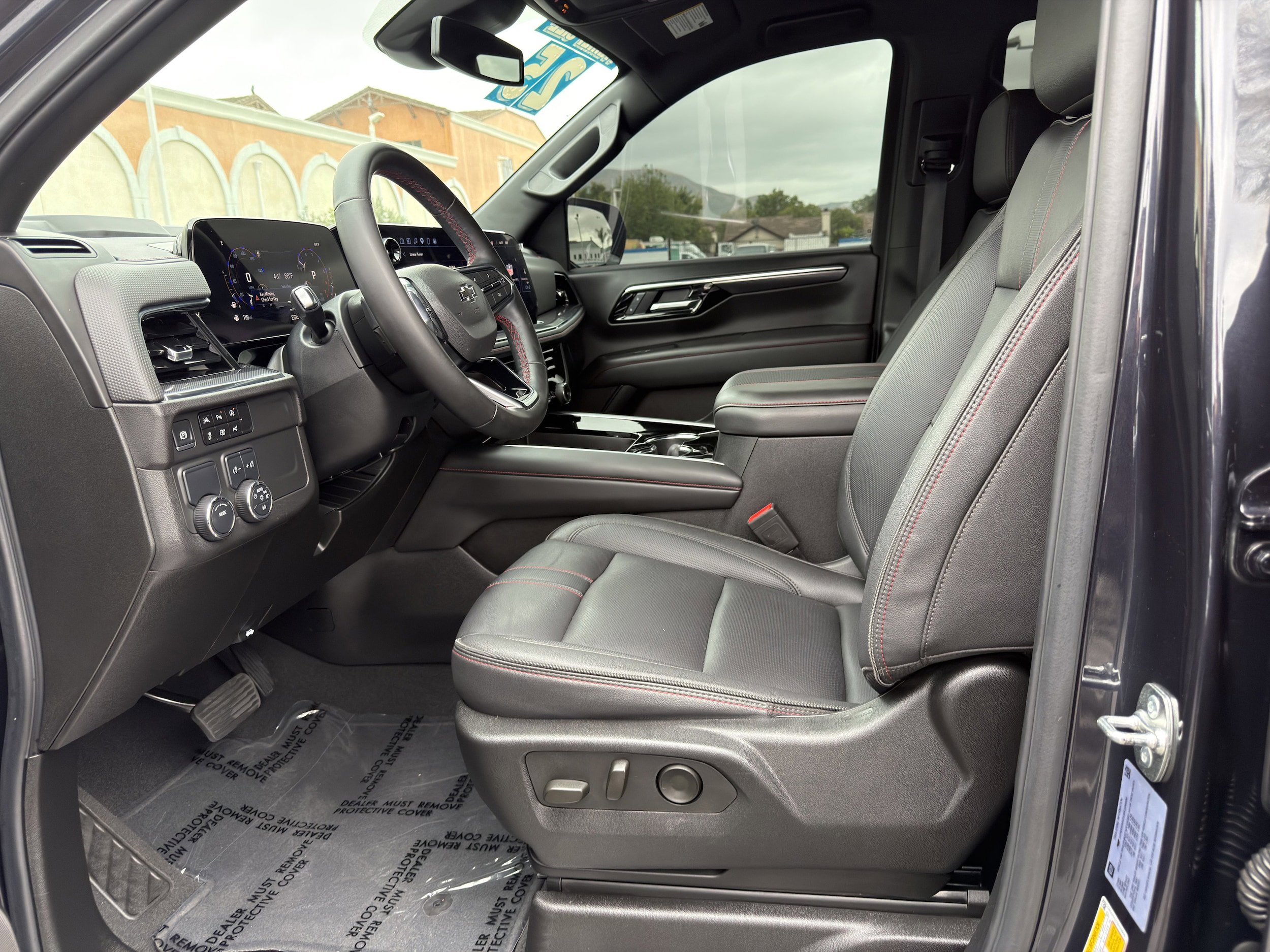 Used 2025 Chevrolet Tahoe RST RWD image 24