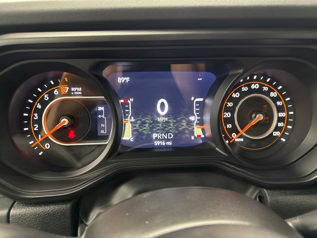 Used 2025 Jeep Gladiator Mojave w/ Convenience Group AWD/4WD image 25