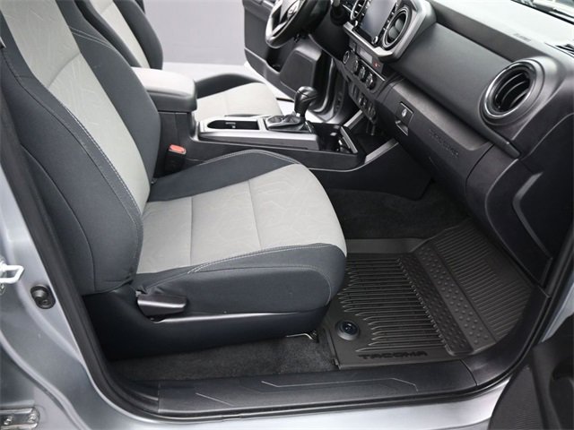 Used 2022 Toyota Tacoma TRD Off-Road image 12