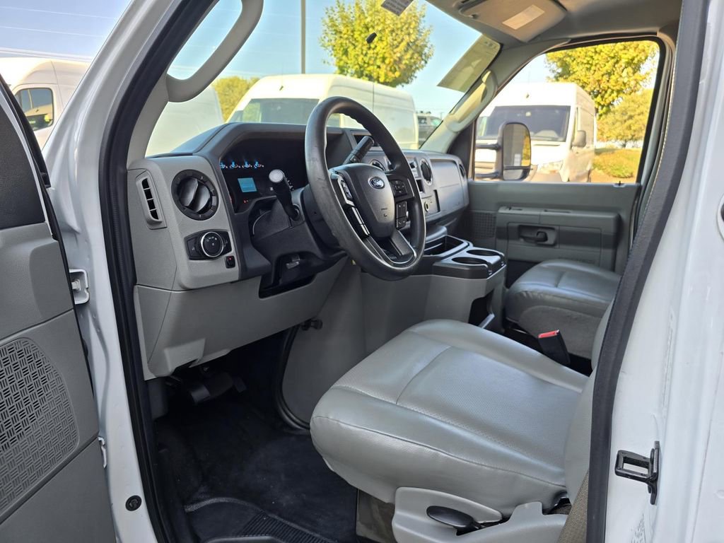Used 2021 Ford E-450 and Econoline 450 Super Duty w/ Power Windows & Locks Group image 31