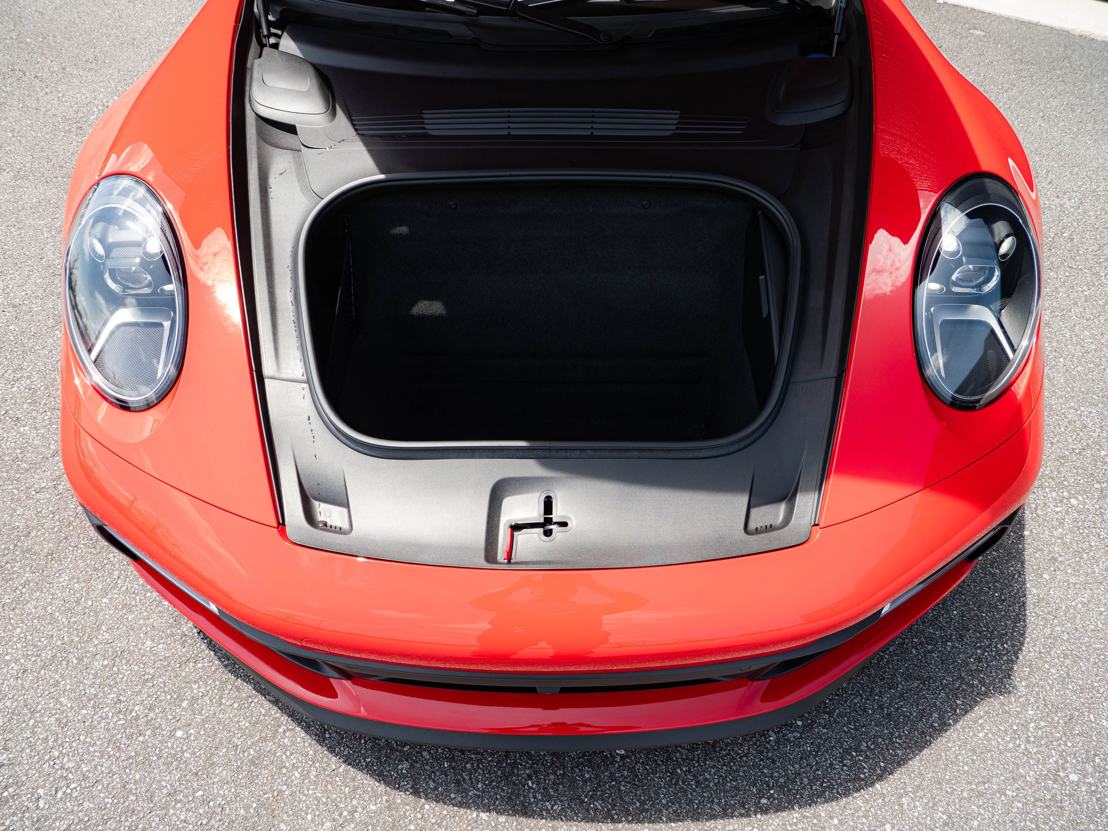 Certified 2024 Porsche 911 Carrera T RWD image 27