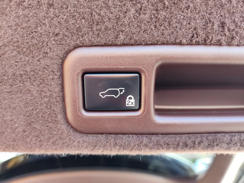 Used 2019 Lexus RX 450h AWD w/ Navigation Package image 19