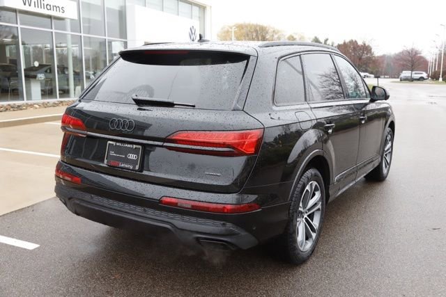 Used 2025 Audi Q7 2.0T Premium w/ Convenience Plus Package image 3