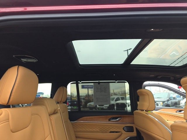 Used 2024 Jeep Grand Cherokee L Summit image 59