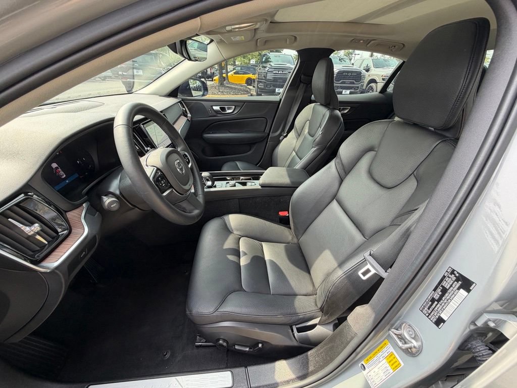 Used 2025 Volvo S60 B5 Plus FWD image 20