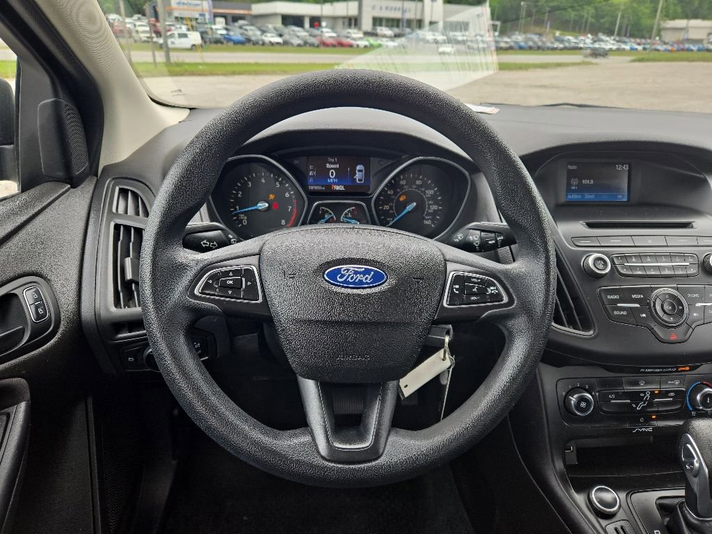 Used 2015 Ford Focus S FWD image 4