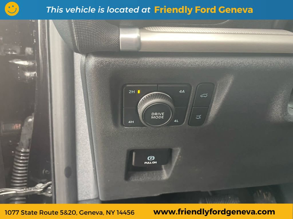 Used 2025 Ford Expedition Active AWD/4WD image 12