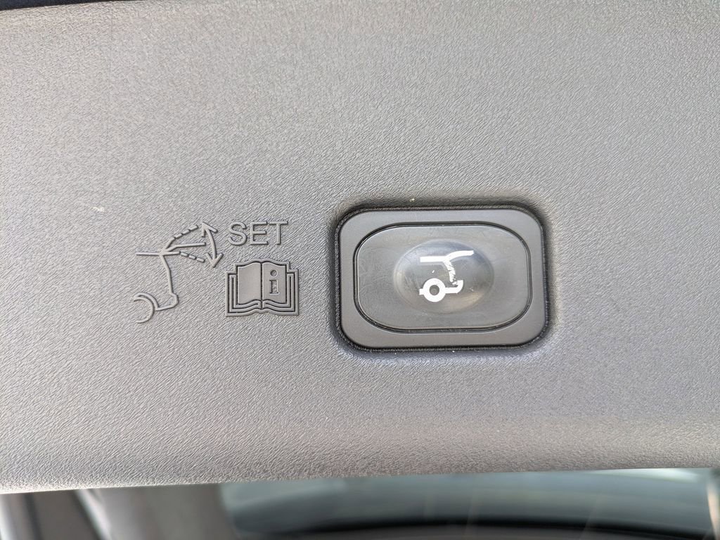 Certified 2024 Lincoln Nautilus Reserve AWD/4WD image 15